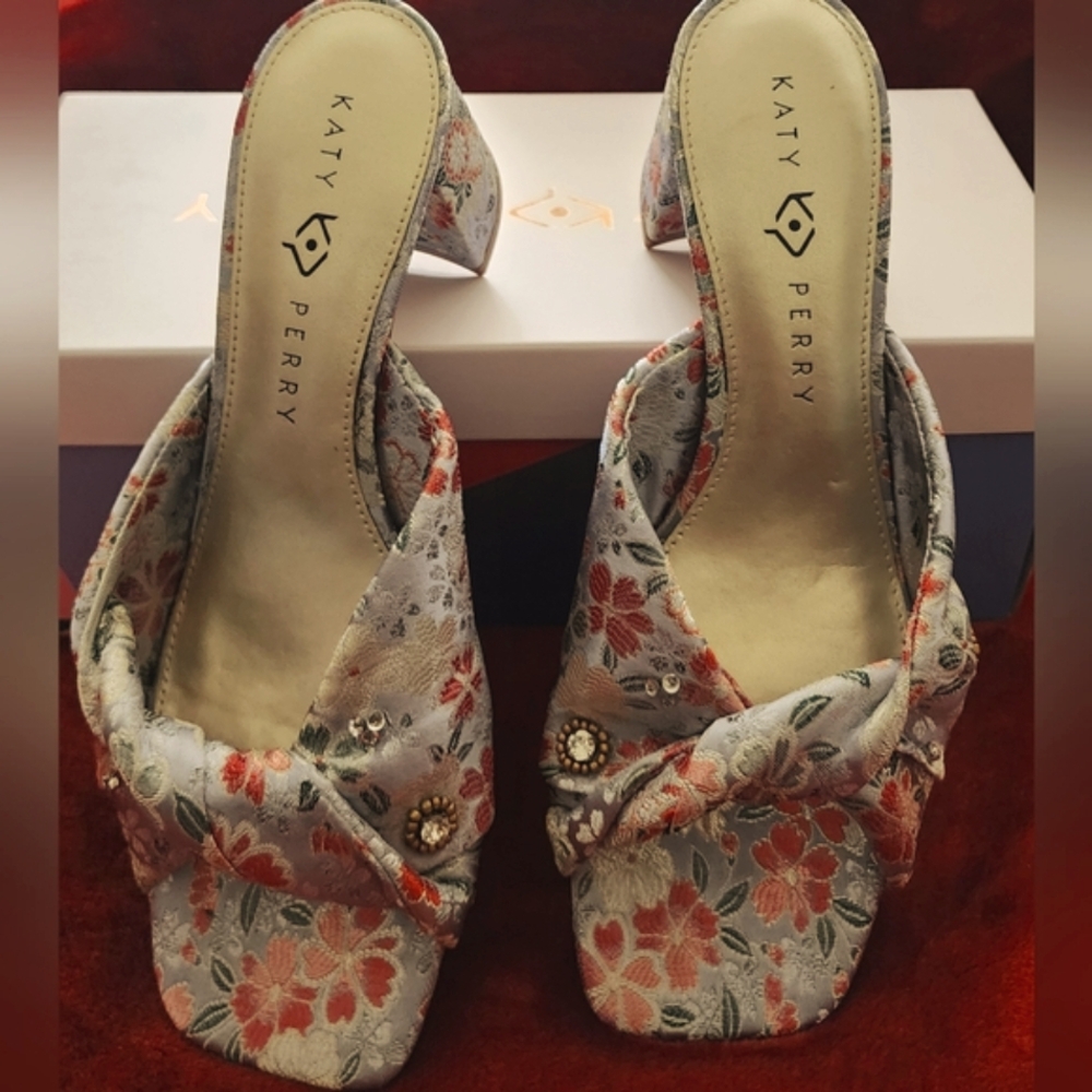 Katy Perry Collections TWIST Floral Embellished Heels